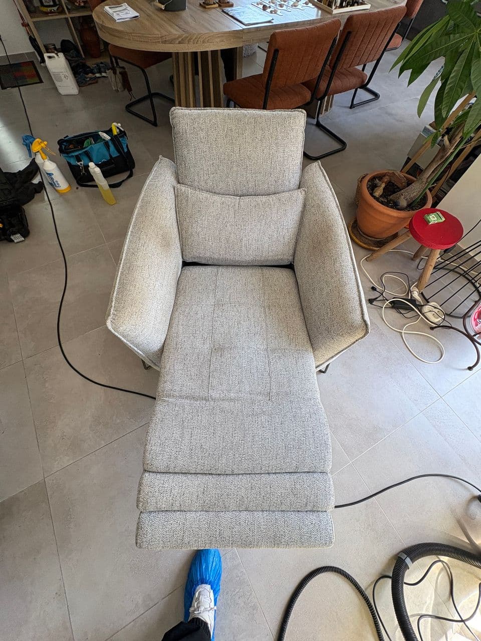 Nettoyage d’un fauteuil tâché à Marseillan