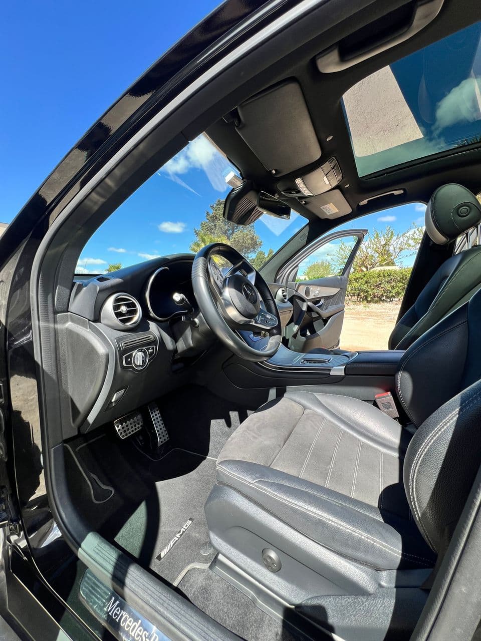 Nettoyage intérieur complet sur cette mercedes glc au cap d’Agde