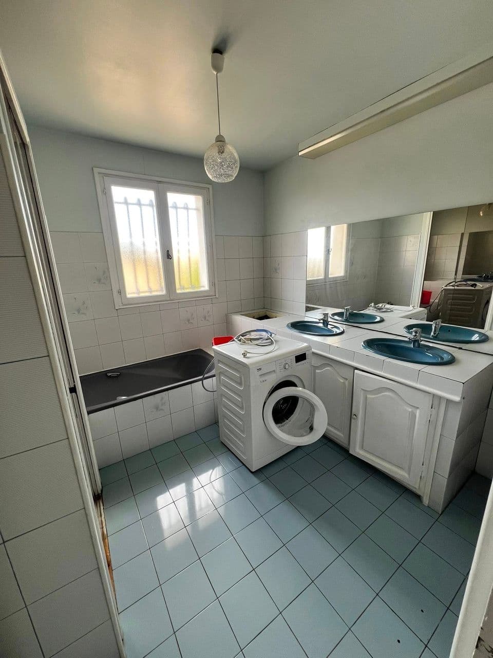 Nettoyage et désinfections d'une maison à Agde - Salle de Bain Après - par Eco Clean up 34