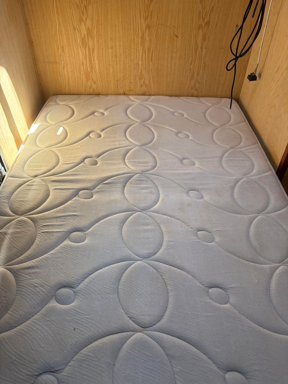 Nettoyage professionnel de matelas - sellerie nautique - par Eco Clean up 34 - Hérault - Après