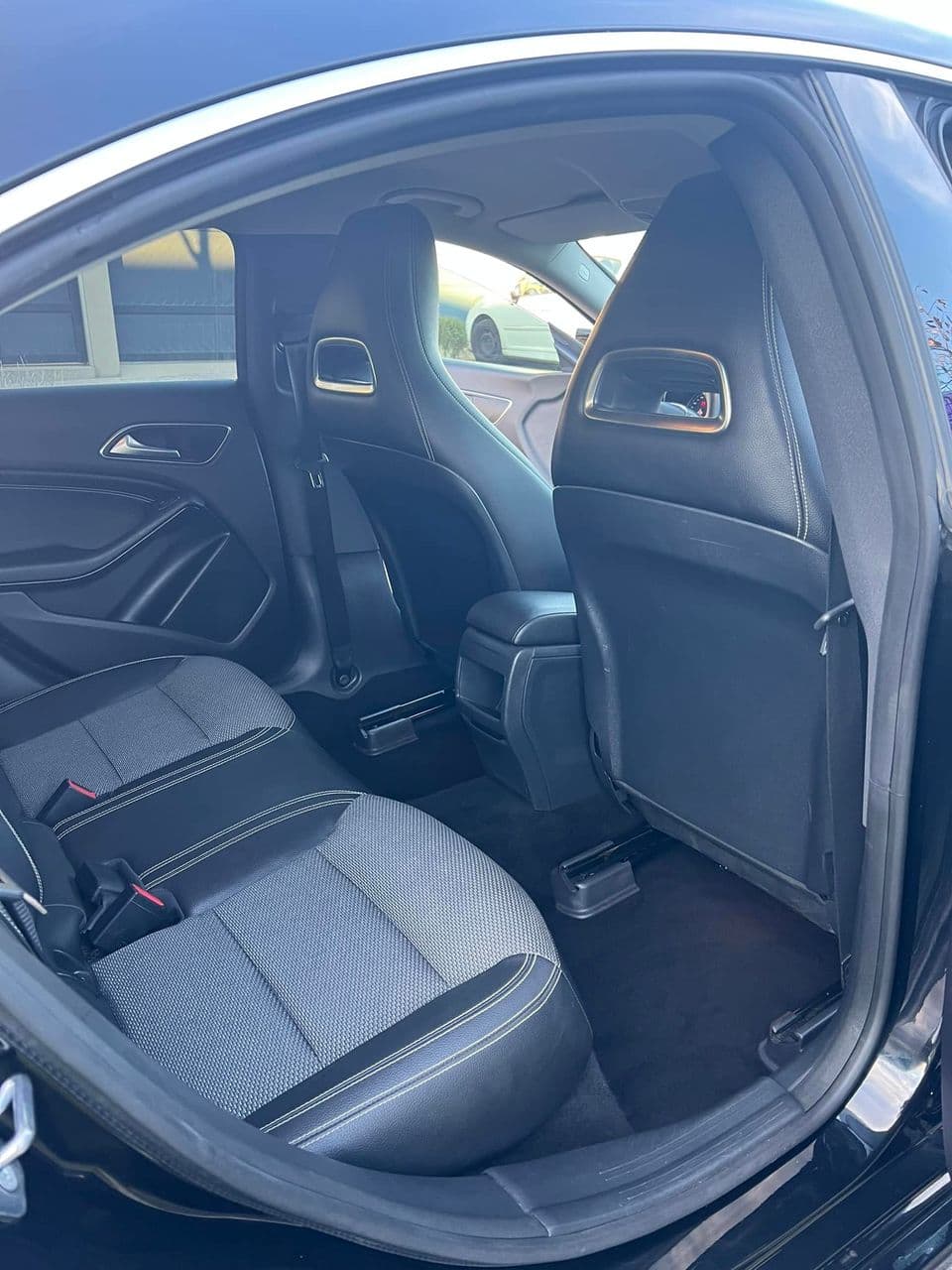 Nettoyage professionnel textiles et cuir d'intérieurs de voiture - Eco Clean Up 34