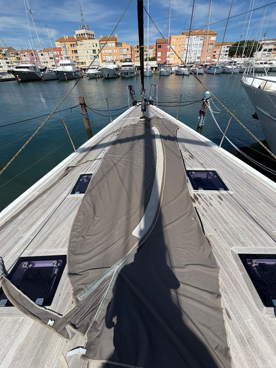     service de nettoyage de bimini à agde - entretien complet pour bateaux et yachts en zone portuaire