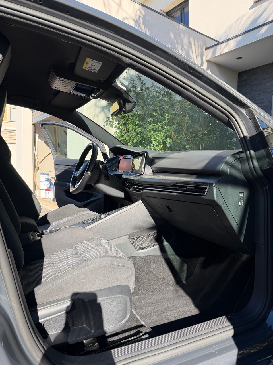 Nettoyage des sièges d’une Volkswagen Golf GTE au Grau-d’Agde