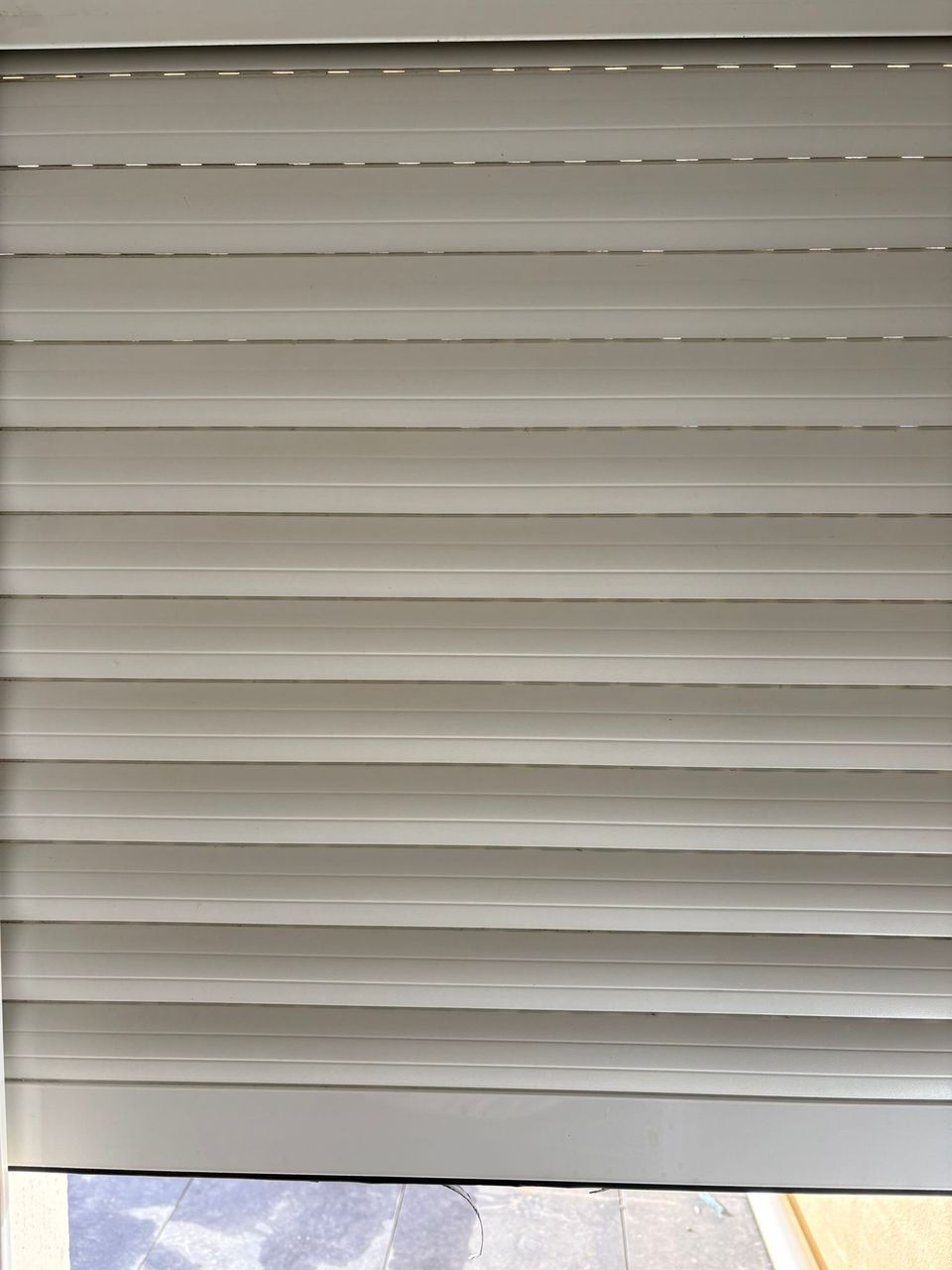 Après Nettoyage et entretien professionnel : remise en état d'un appartement au Grau d'Agde - Volets intérieurs - Par Eco Cleanup 34 - Hérault