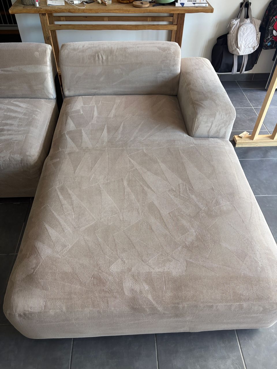 Désinfection et nettoyage de canapé à Nébian par Eco Clean Up 34.