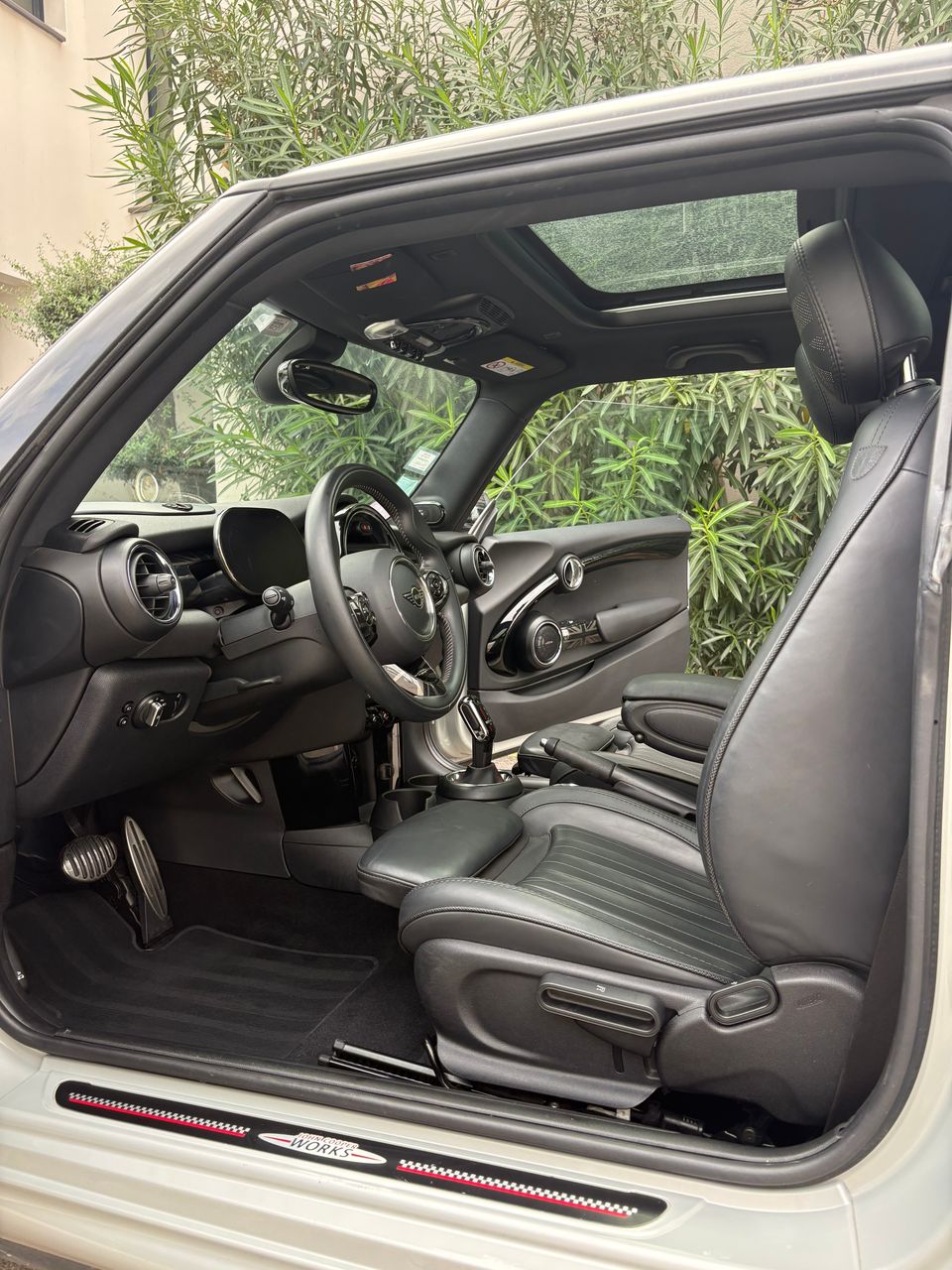 Nettoyage de l’habitacle Mini Cooper S à Agde