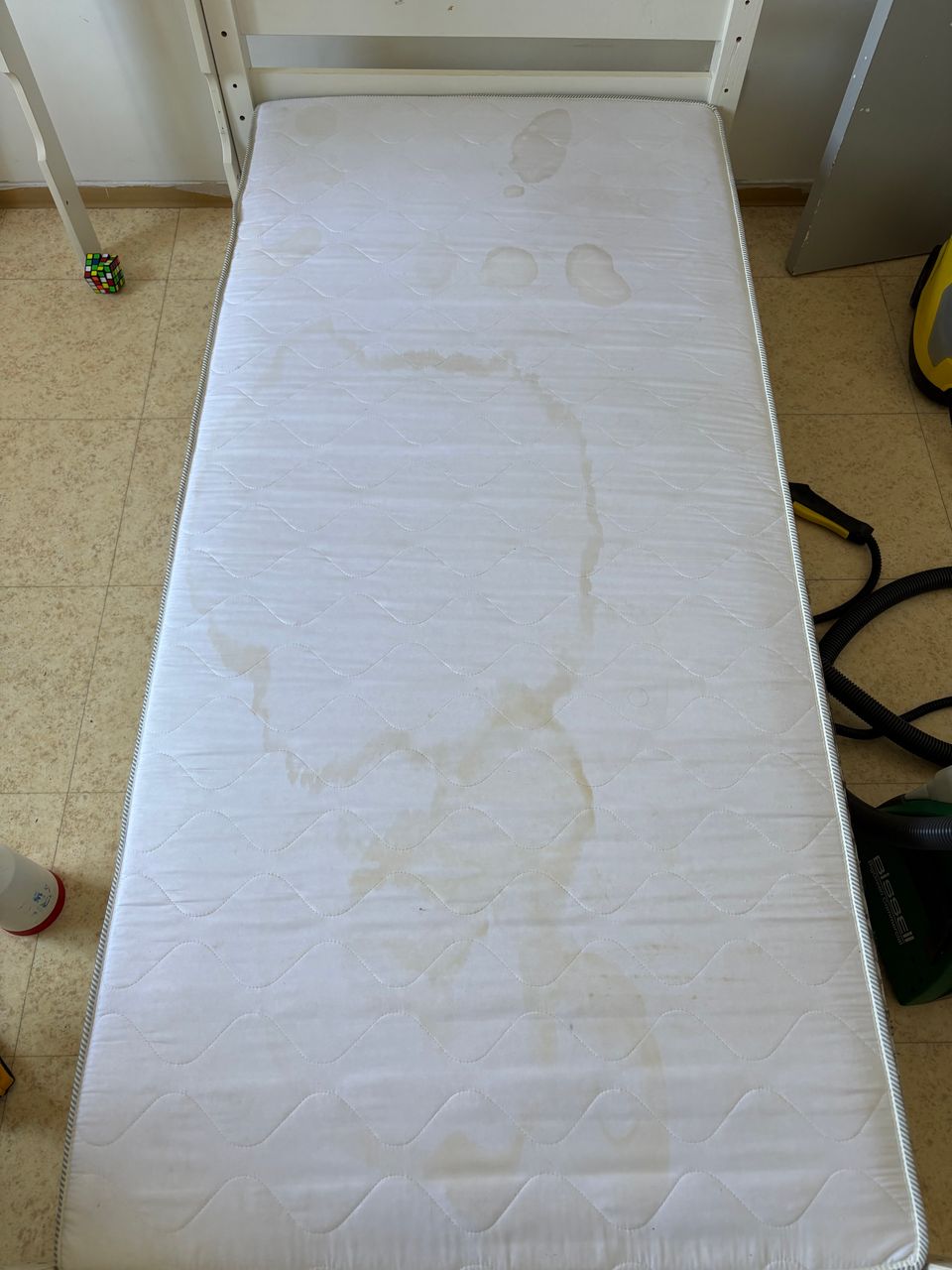 Lavage en profondeur de matelas tissu avec injection extraction à Bessan