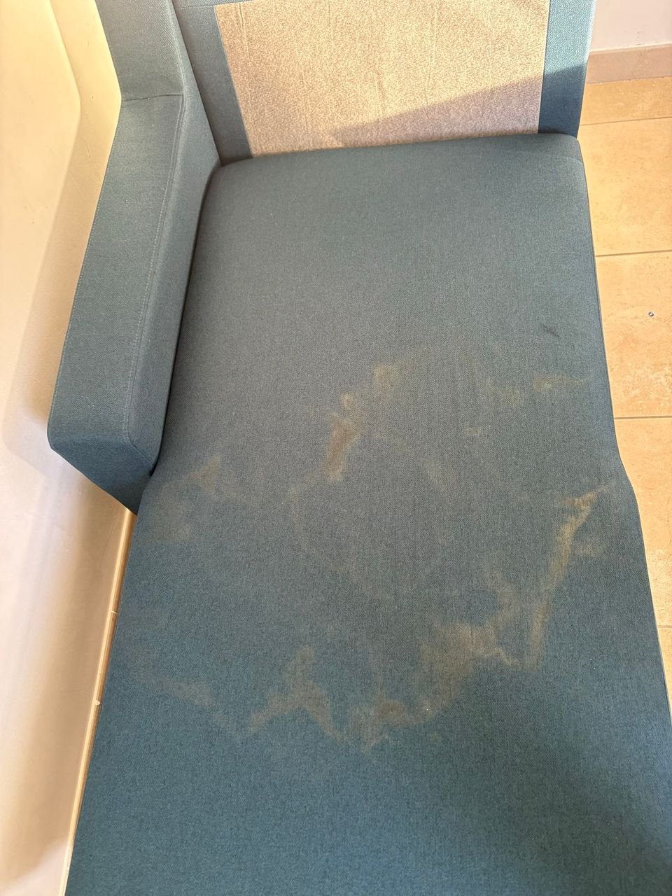 Nettoyage de canapé à domicile