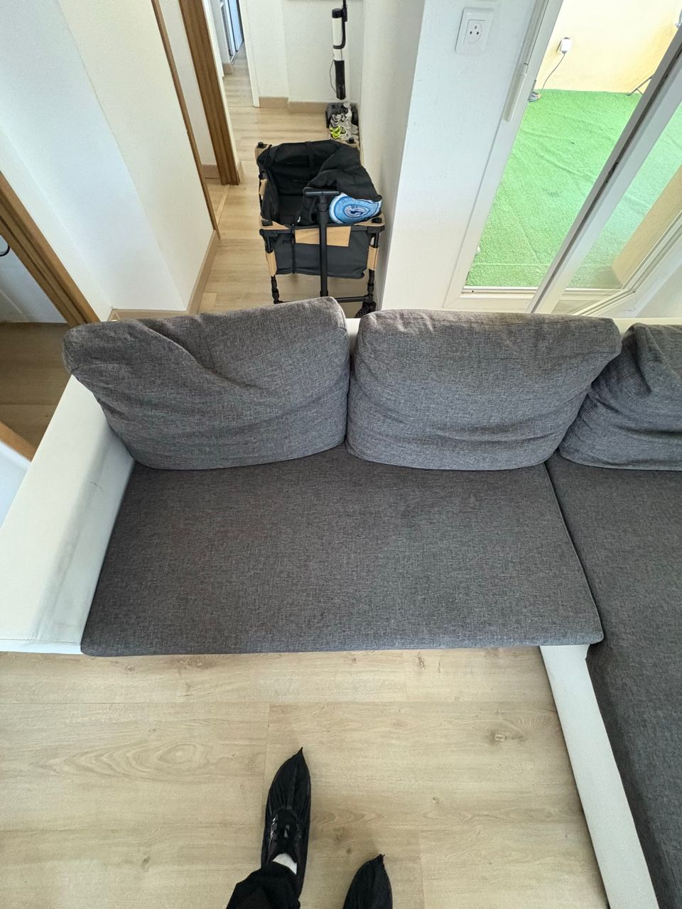 Nettoyage et détachage professionnel de canapé à Marseillan