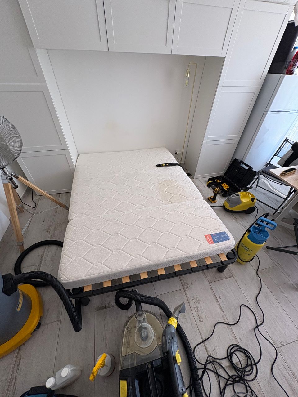 Nettoyage et désinfections professionnels d'un matelas à domicile au Grau d'Agde par Eco Clean Up 34.