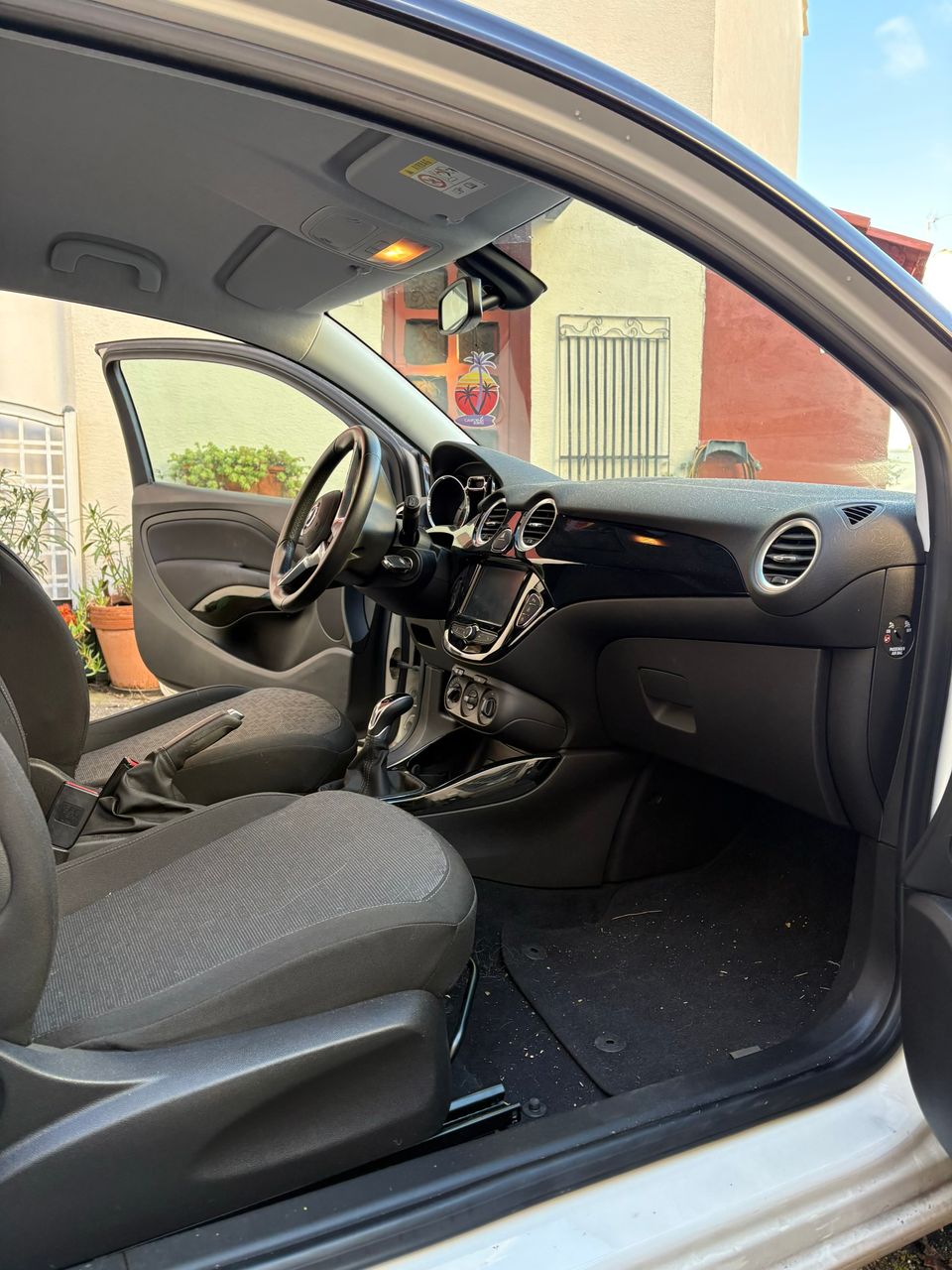 Nettoyage intérieur de voiture sièges habitacle à domicile au grau d’Agde