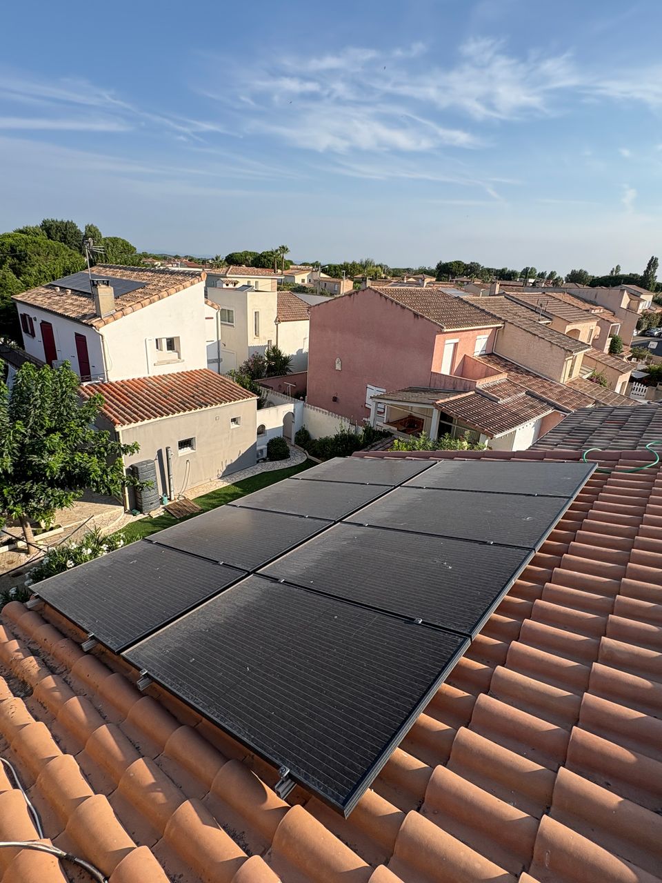   mNettoyage solaire au Grau d’Agde : prolongez la durée de vie de vos panneaux photovoltaïques