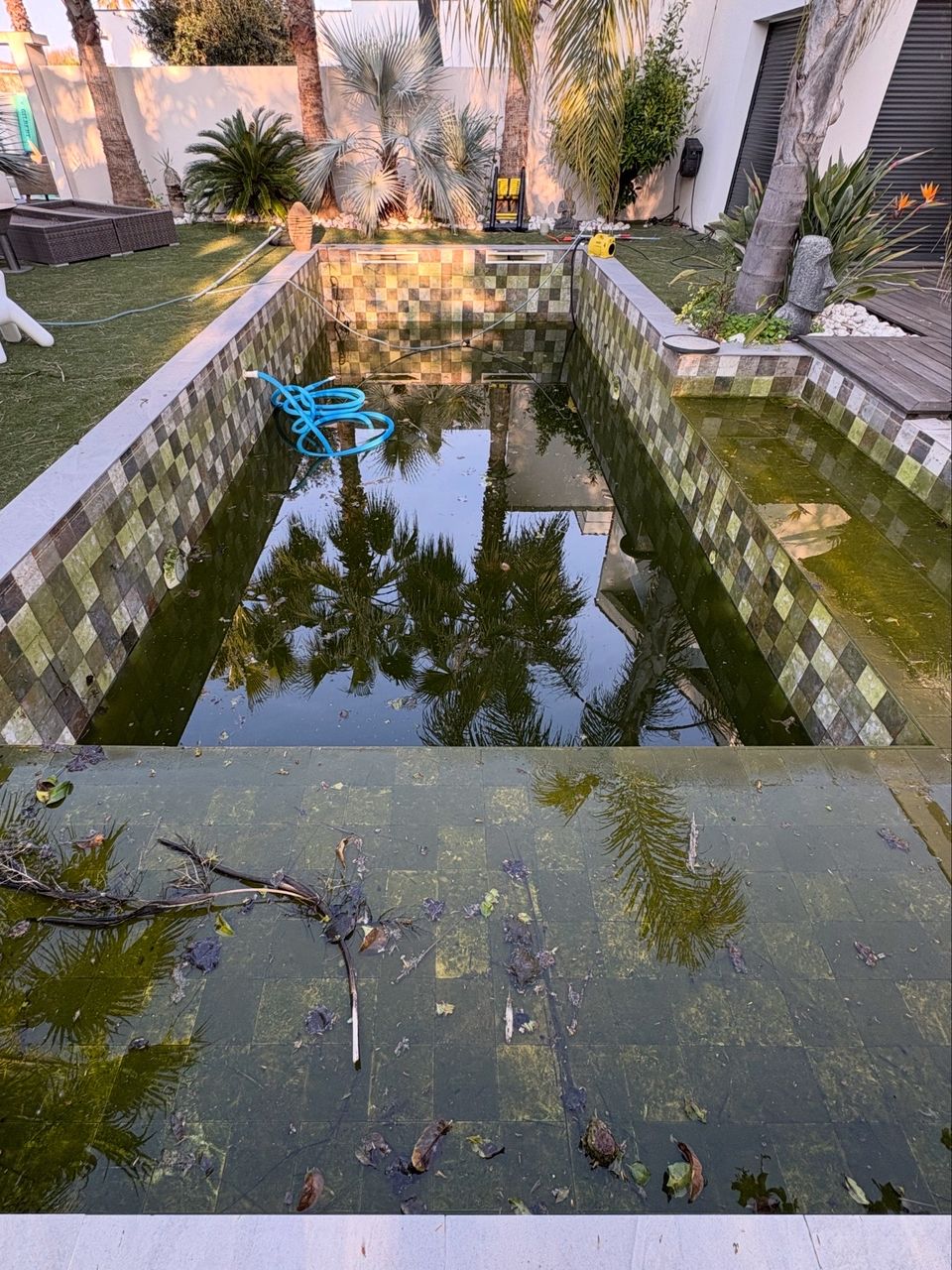 Nettoyage et vidange complete de la piscine