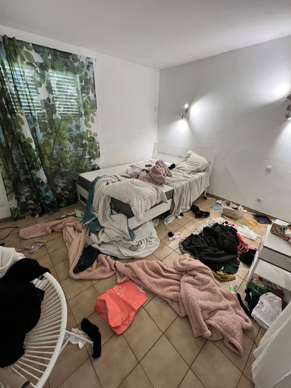 Nettoyage et désinfections d'une maison à Agde - Chambre Avant - par Eco Clean up 34