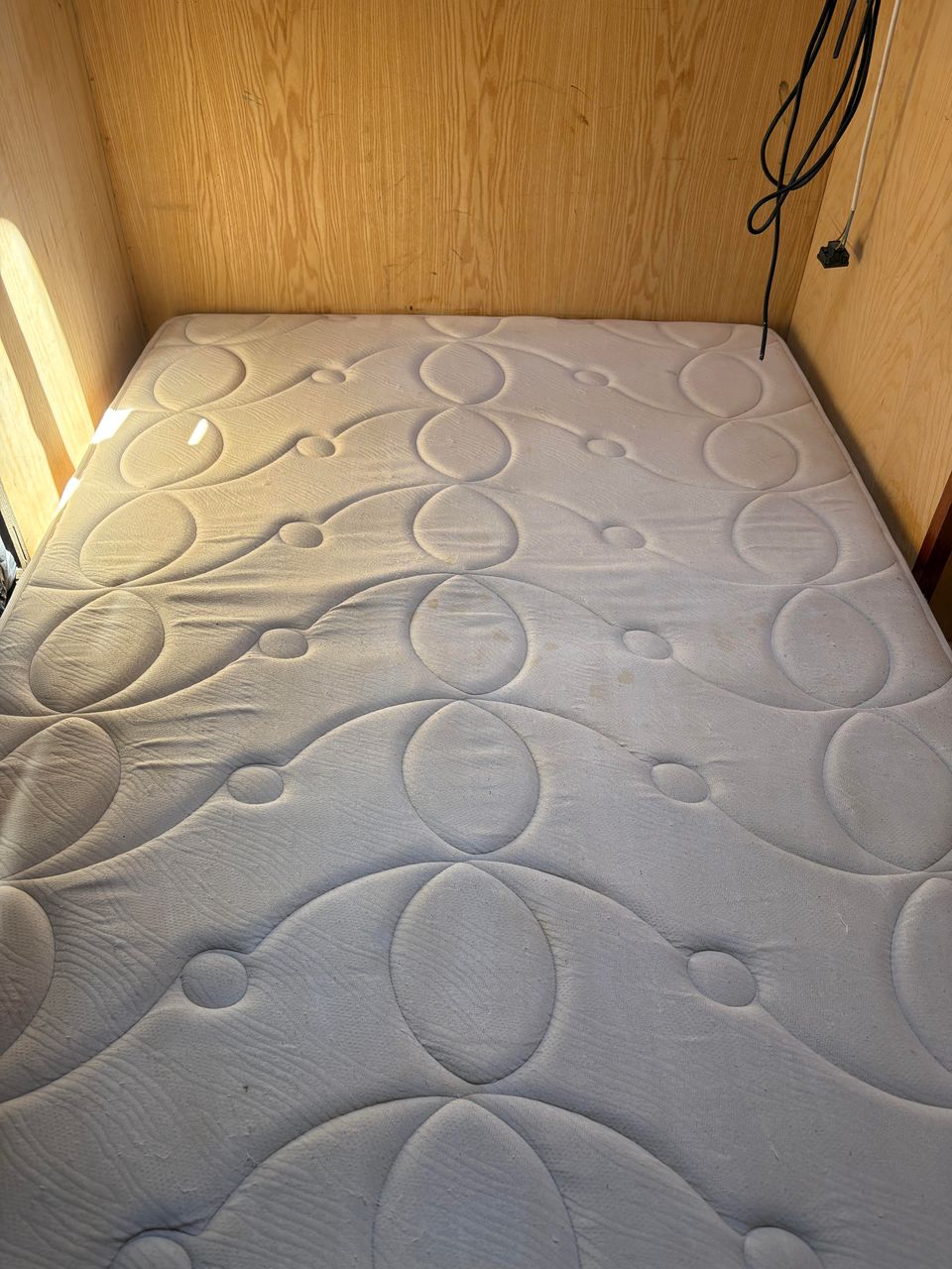 Nettoyage professionnel de matelas - sellerie nautique - par Eco Clean up 34 - Hérault - Après