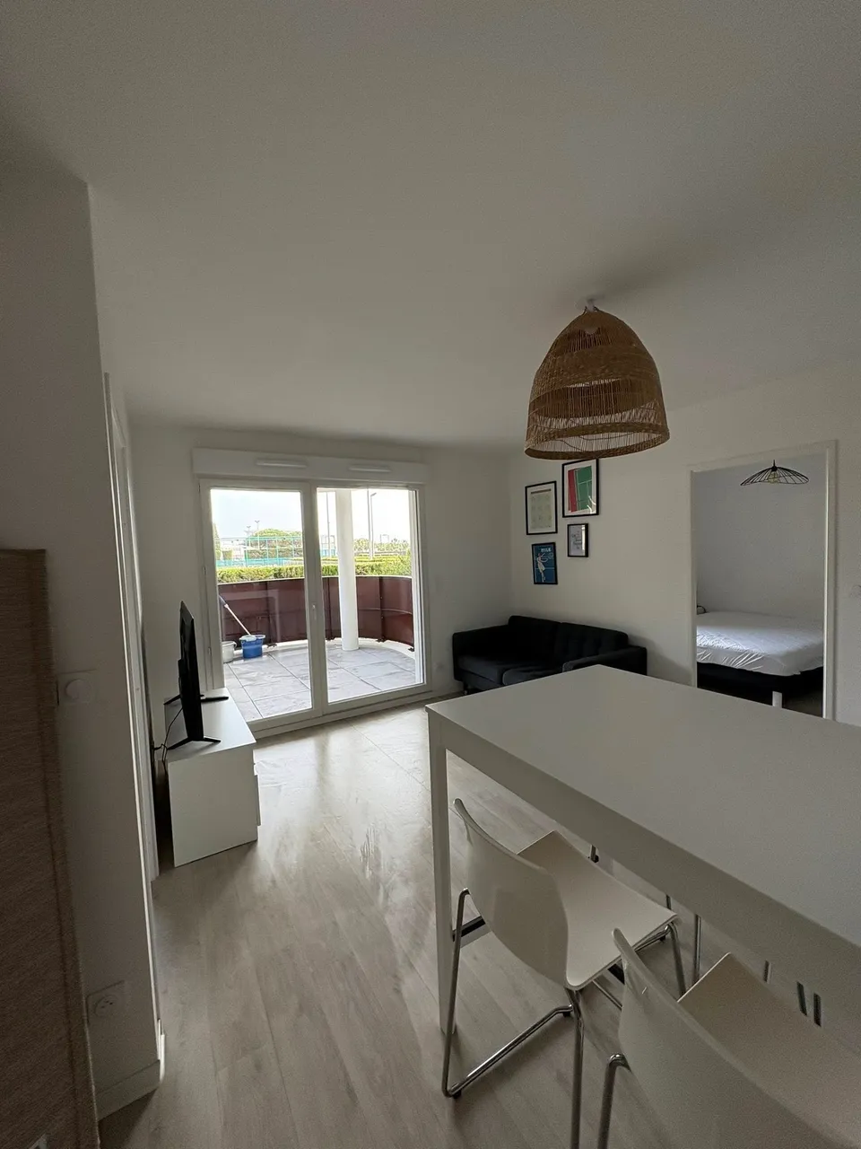 Nettoyage et entretien professionnel d'un appartement au Cap d'Agde - Eco Clean Up 34 - Salon