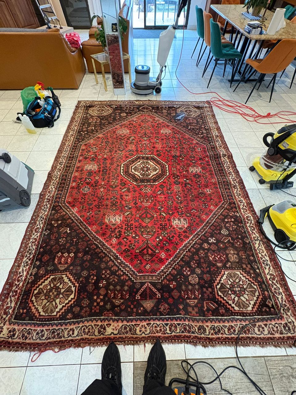 Avant nettoyage professionnel d'un tapis syrien à Marseillan - Eco Clean Up 34 - Hérault