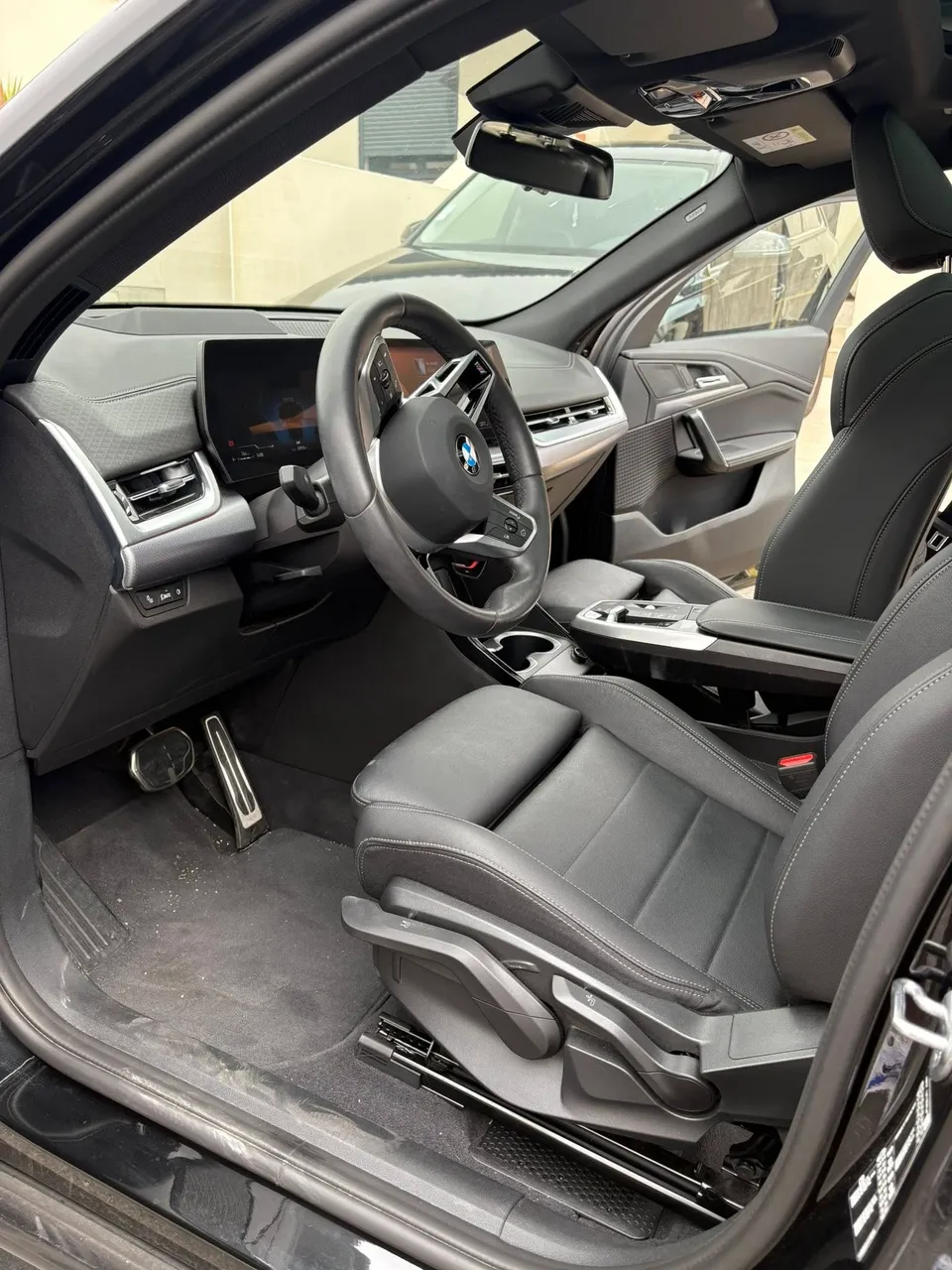 Avant nettoyage et désinfection d'un véhicule à Bessan - BMW X4 à Bessan - Eco Clean Up 34