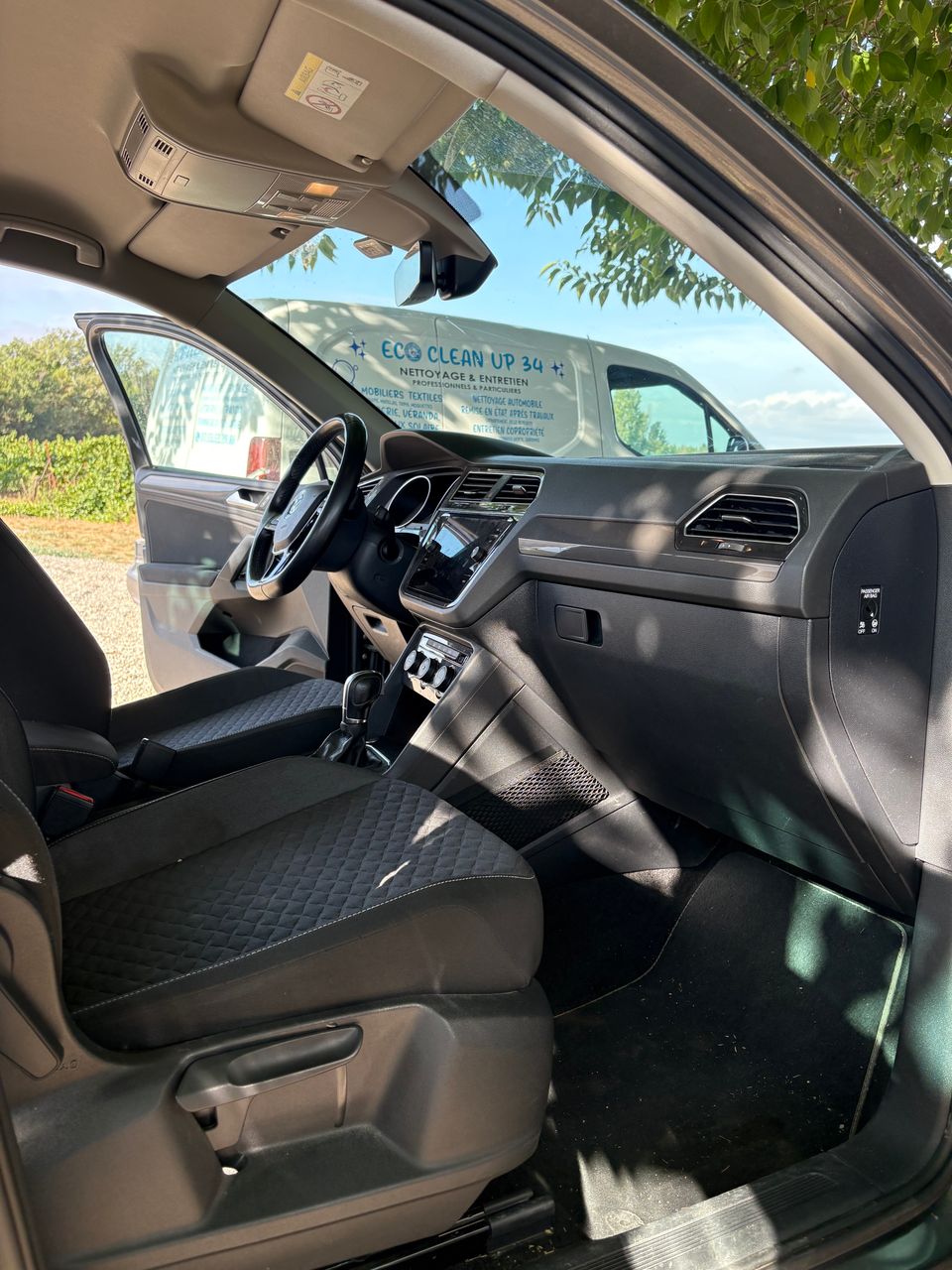 Nettoyage professionnel des sièges d’un Volkswagen Tiguan à Mèze