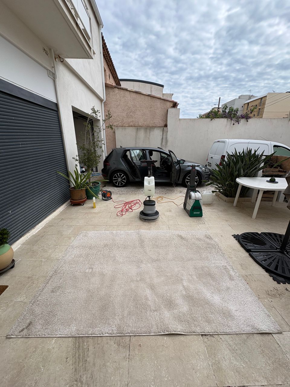     Nettoyage en profondeur d’un tapis au Grau-d’Agde  Nettoyage en profondeur 