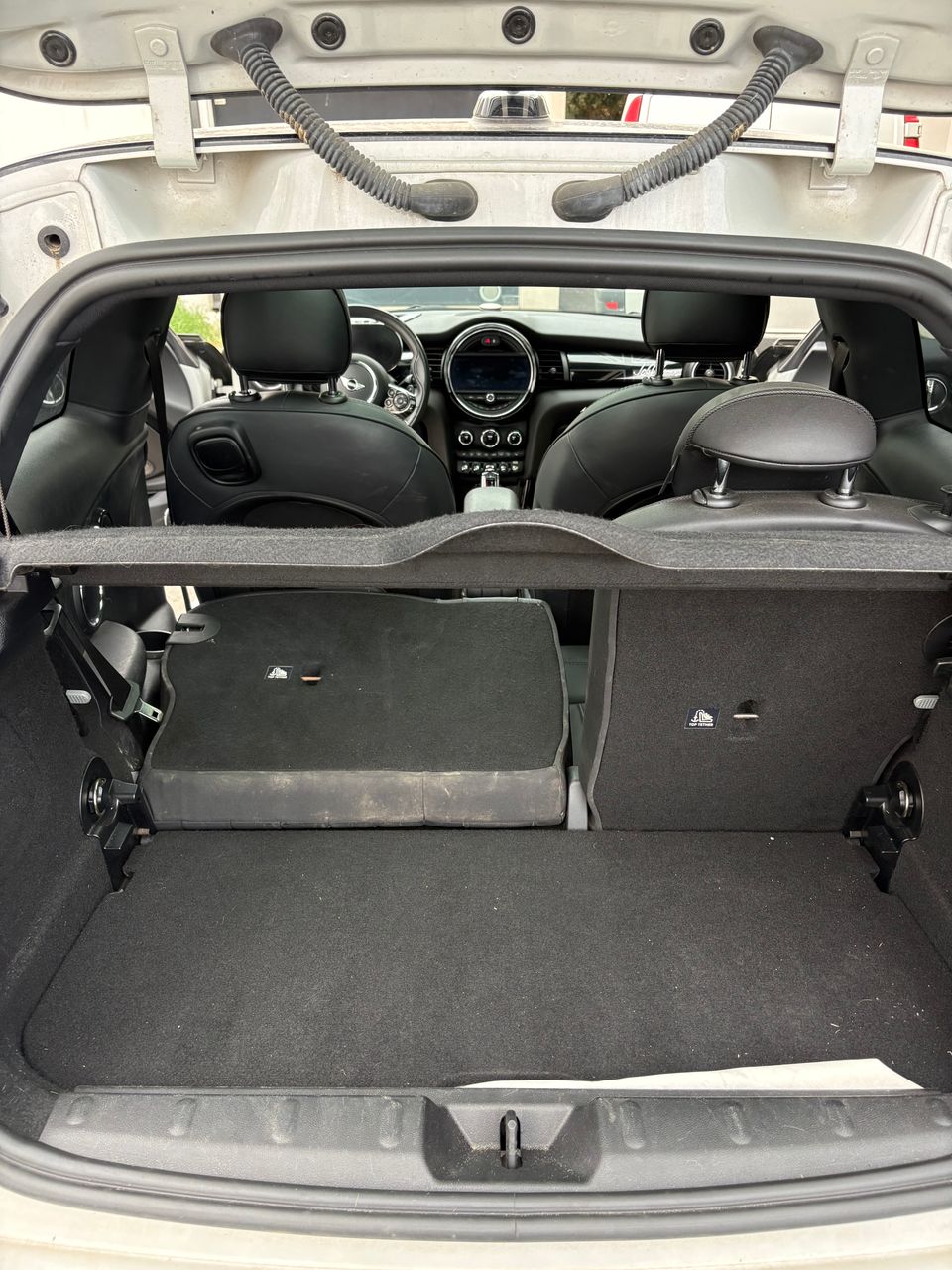 Nettoyage des moquettes Mini Cooper S à Agde