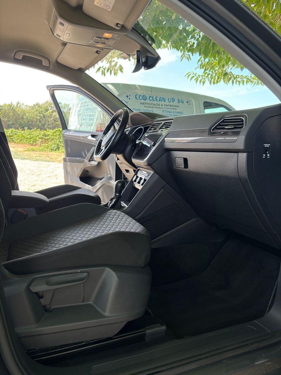Nettoyage des tapis et moquettes d’un Volkswagen Tiguan à Mèze