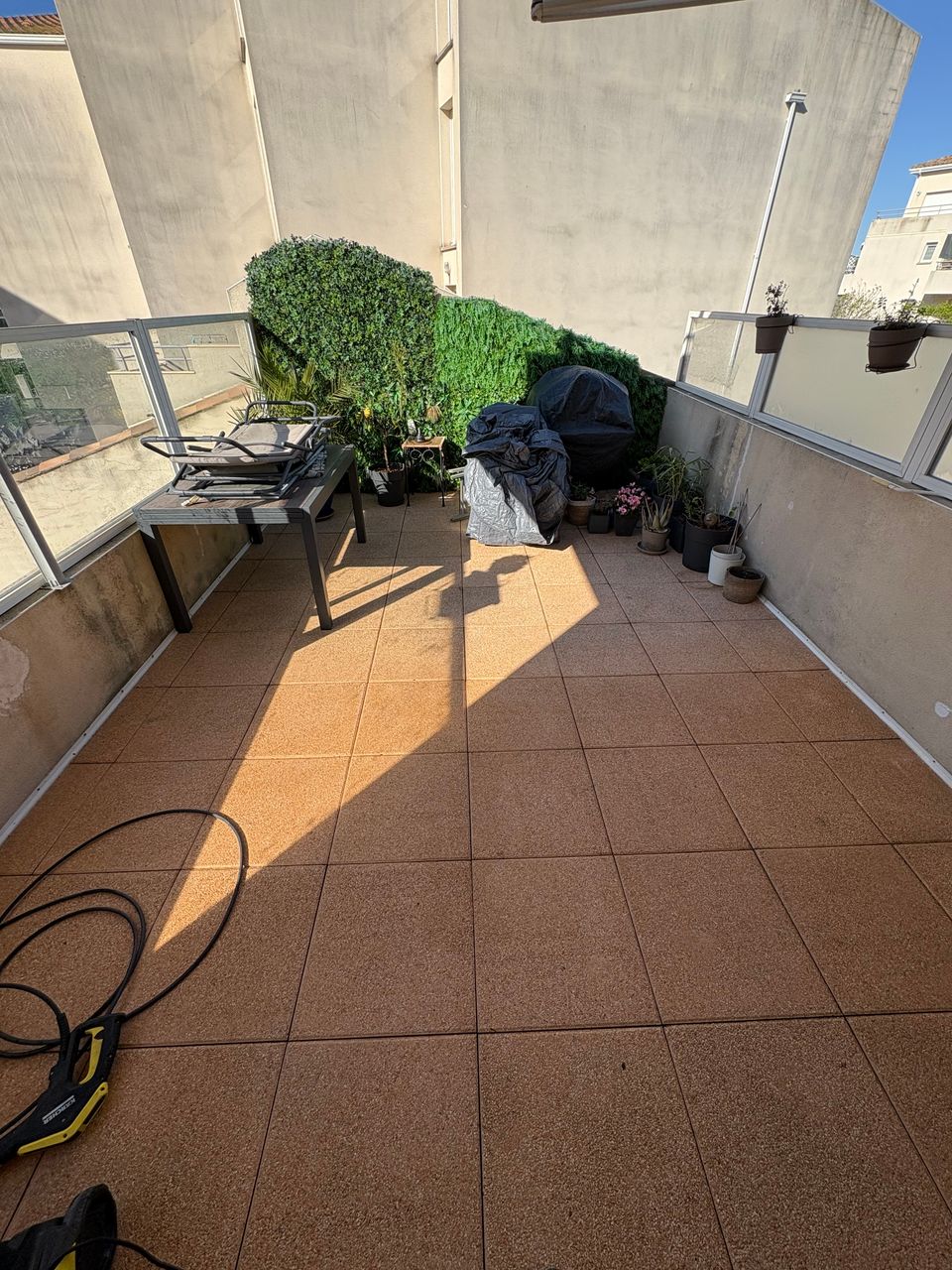 Nettoyage décapage terrasse sol sale
