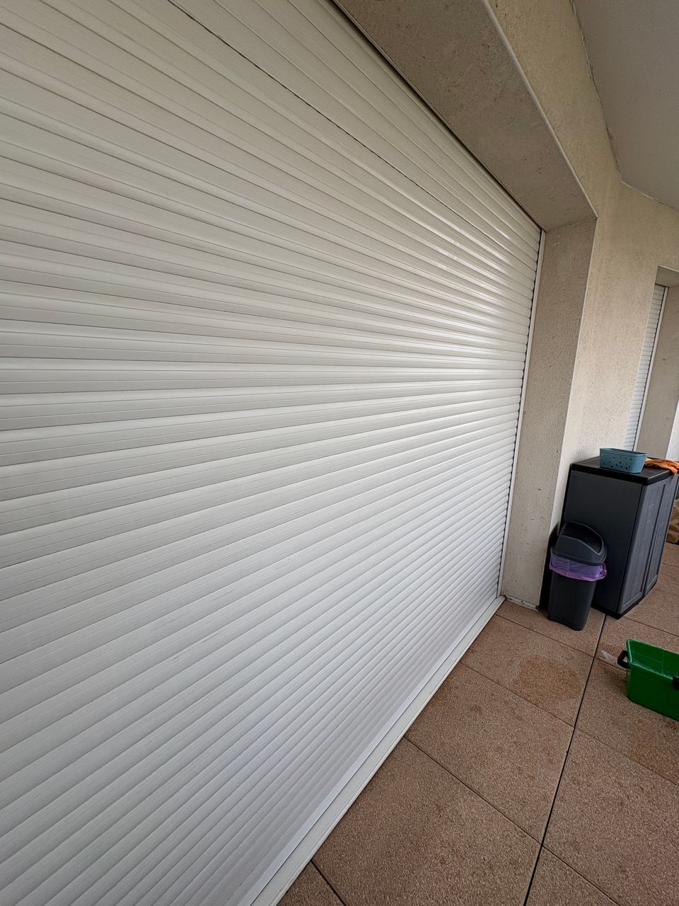Nettoyage d’une baie vitrée d’appartement à Agde par Eco Clean Up 34.