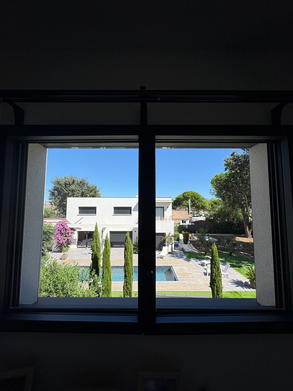 Nettoyage de vitres de villa à Agde dans l’Hérault.