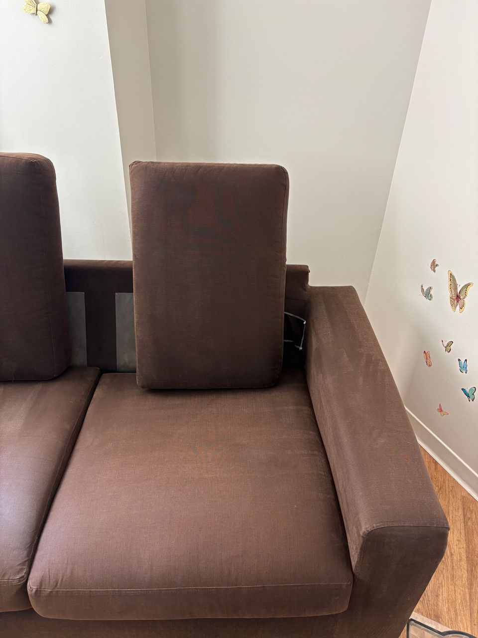Nettoyage de canapé par un professionnel à Sète